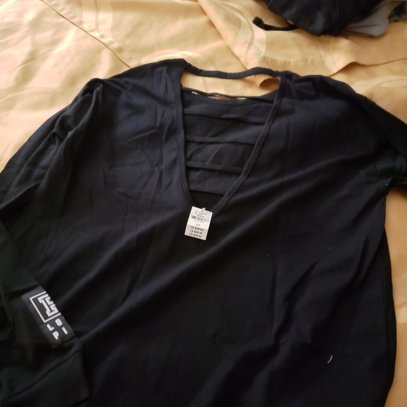 NWT Women's Small Pink Shirt!! - Picture 2 of 2